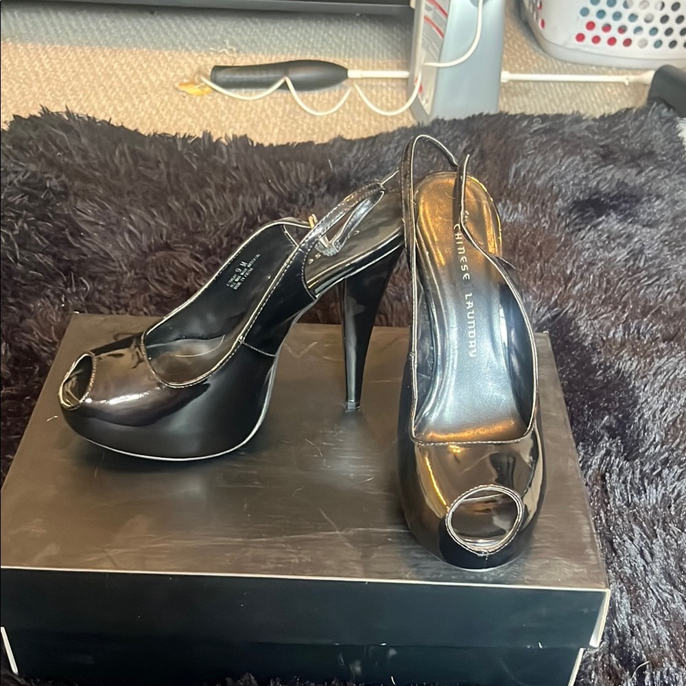 Chinese Laundry Black Patent Slingback Heels